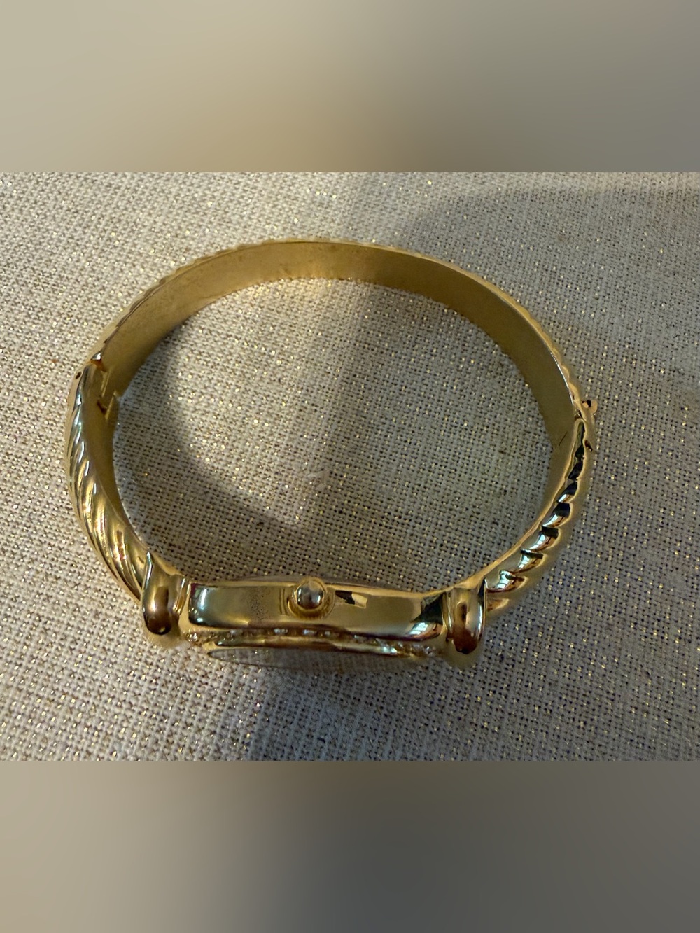Vintage Collezio Gold-Tone Crystal Accent Women's Oval Quartz Watch - Picture 3 of 5